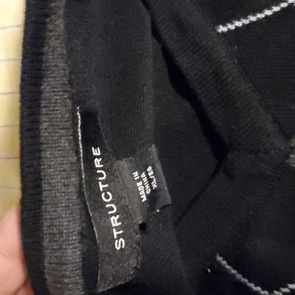 Black and Gray sweater - Picture 5 of 12